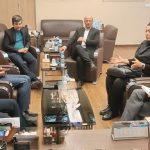 تجلیل رئیس دانشگاه آزاد امیدیه از مدیرعامل و رئیس پژوهش و توسعه شرکت نفت و گاز اروندان