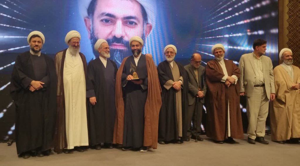 درخشش هنرمند خوزستانی در بخش هنرهای تجسمی دهمین‌جشنواره بین المللی هنر آسمانی